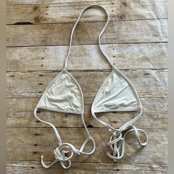 NWOT DEVON WINDSOR Suki Bikini Top in Textured Cream - Picture 9 of 10